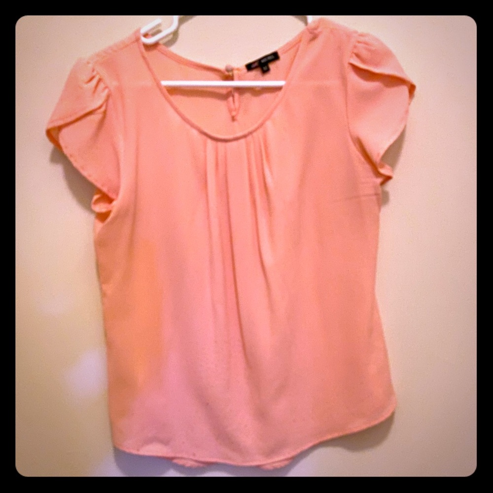 Peach pink blouse w ruffle sleeves
